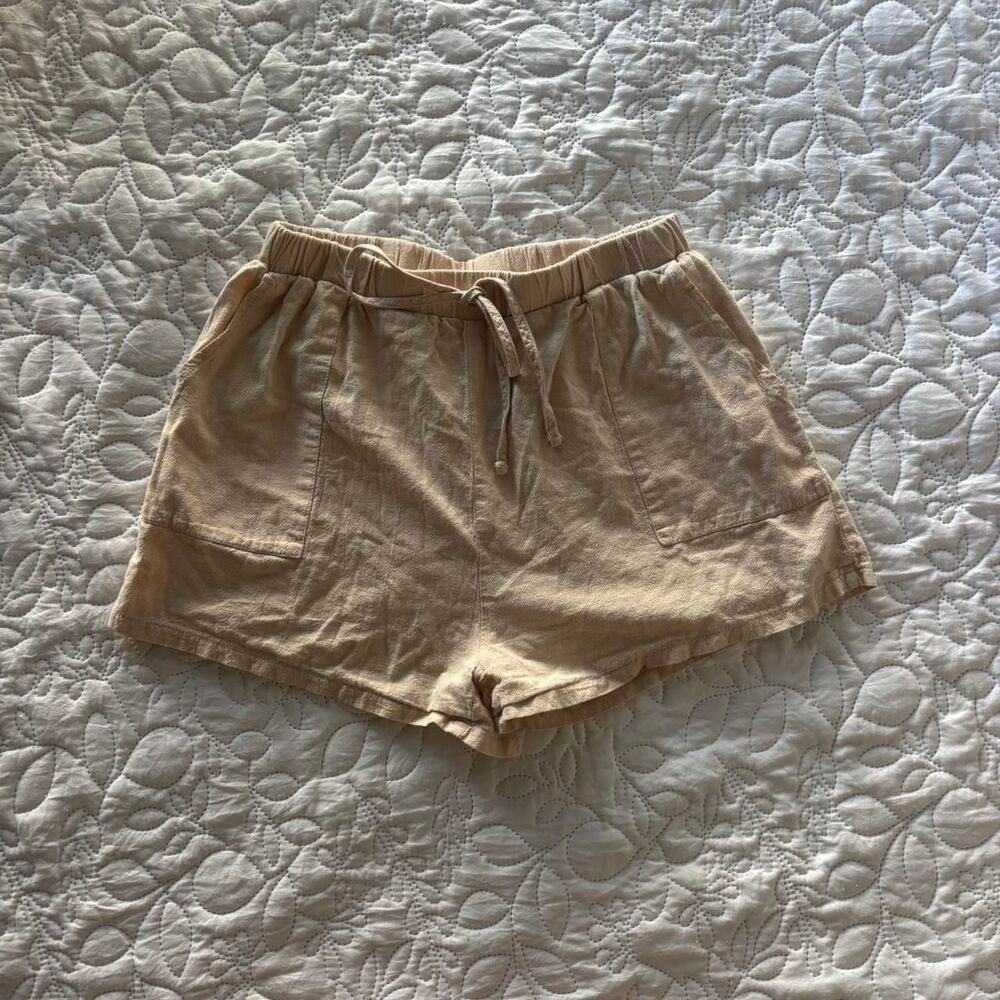 Linen Cream Shorts